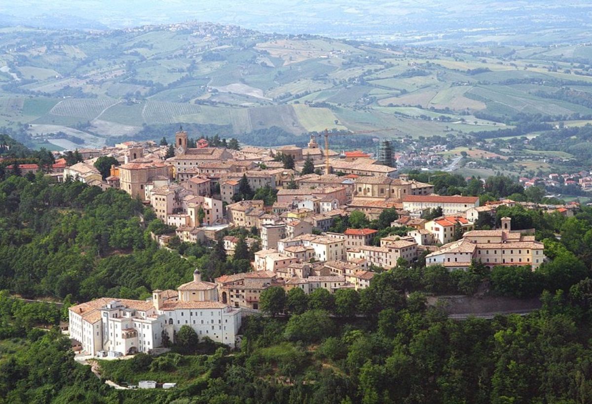 Borgo-Cingoli-Marche