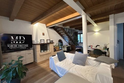 10 ABITAZIONE PIANO SUPERIORE